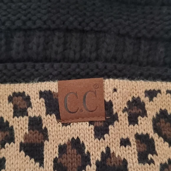C.C Exclusive Beanie Tail Black and Tan Leopard Cable Knit Messy Bun Hat OS - Picture 3 of 6